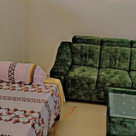 Glamour Palace جايا المظهر الخارجي الصورة